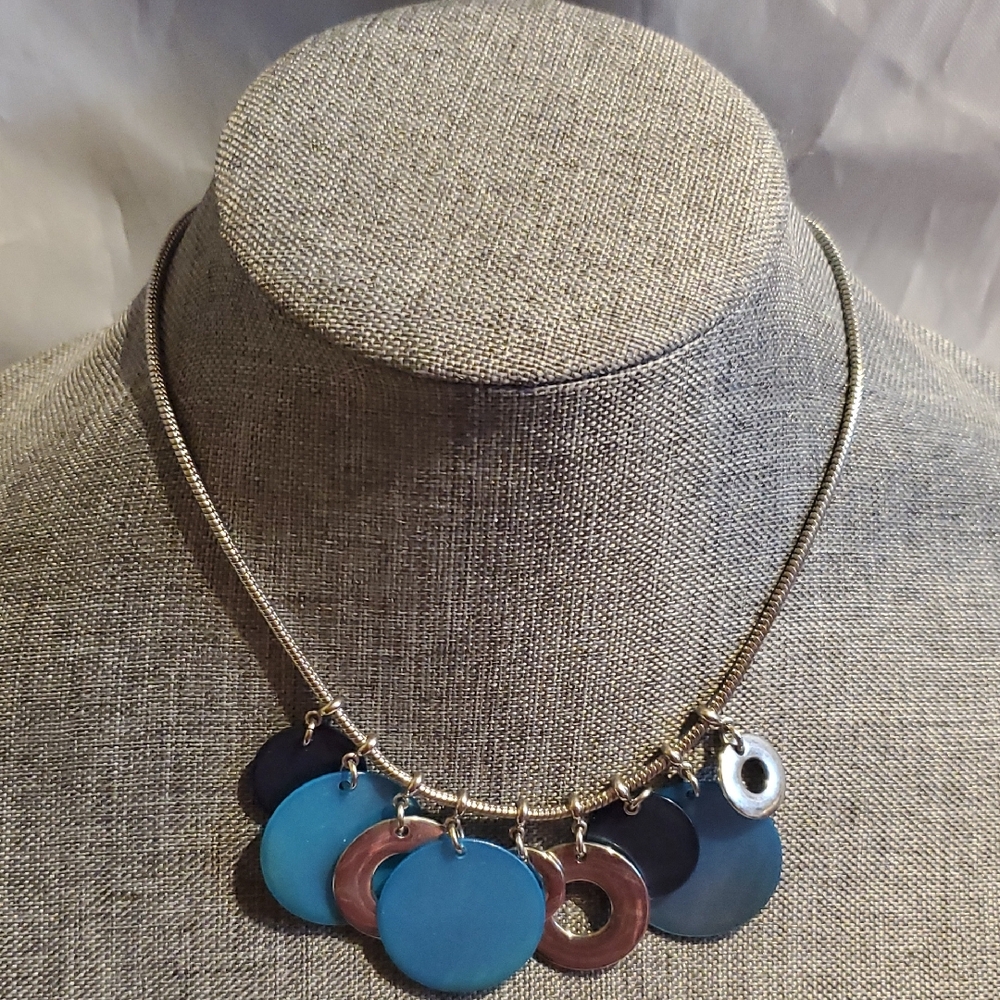 Joan Rivers Elegant Blue and Silver Tone Necklace